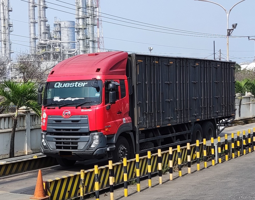 Sewa Truk untuk Perusahaan Manufaktur dengan Kebutuhan Logistik Rutin